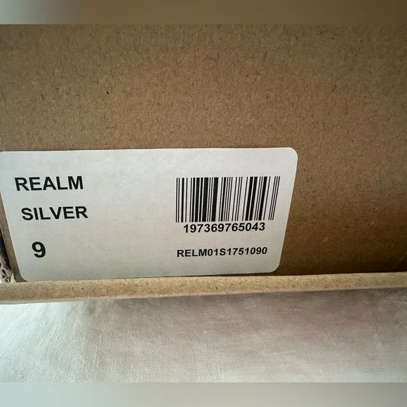 Steve Madden Realm Sandal, size 9, NWT - Picture 2 of 6